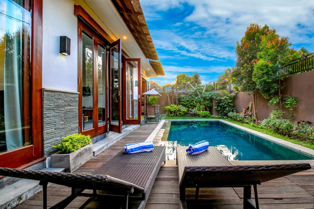 Villa Gayatri เซมินยัค ภายนอก รูปภาพ