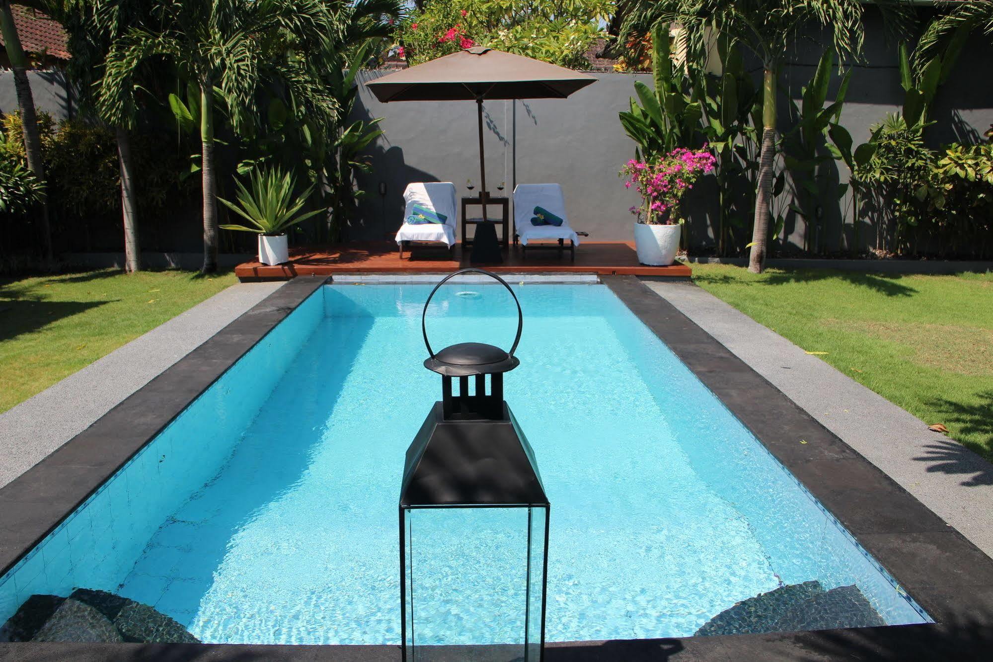 Villa Gayatri เซมินยัค ภายนอก รูปภาพ